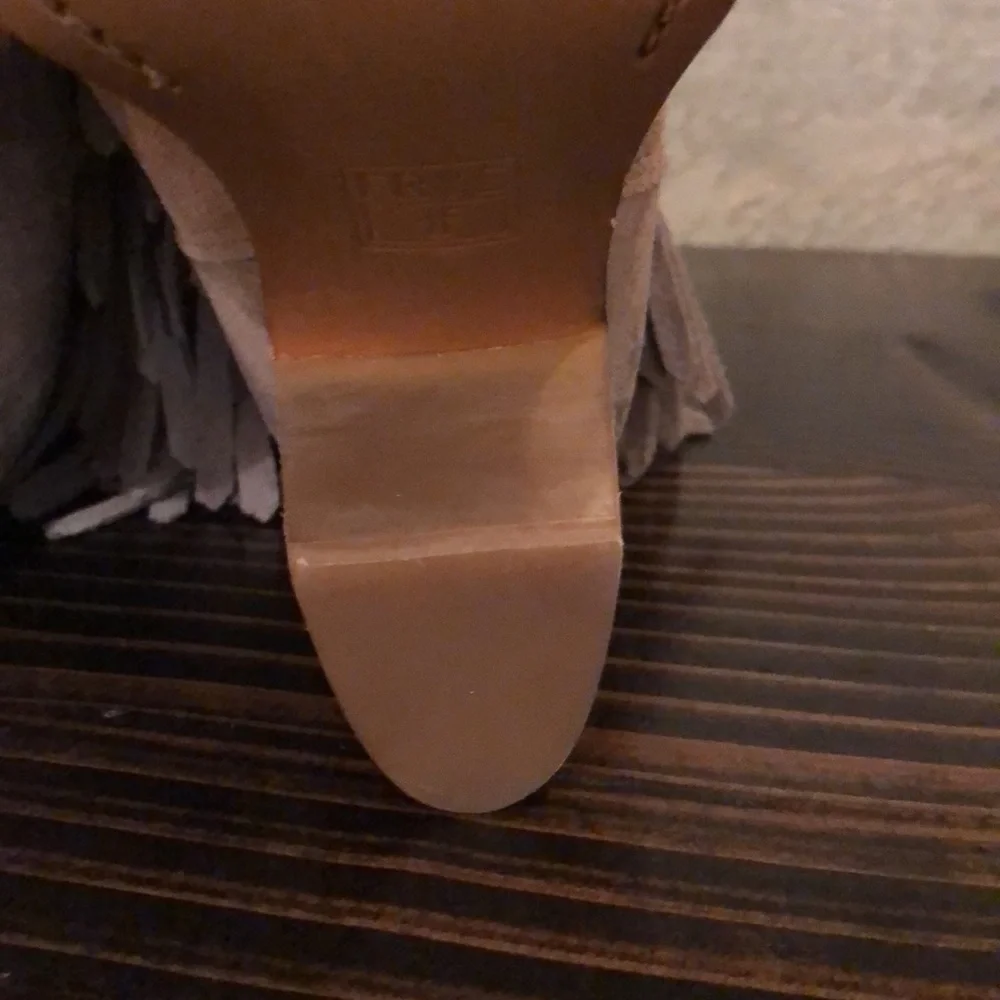 NWT Frye Llana Fringe Bootie - Picture 13 of 16
